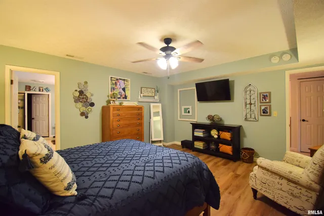 $315,000 | 417 Jay Drive, Mount Vernon, IL 62864