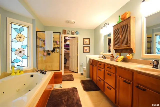 $315,000 | 417 Jay Drive, Mount Vernon, IL 62864