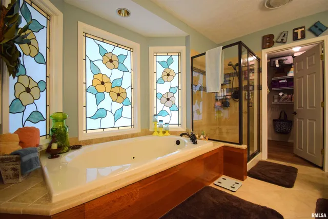 $315,000 | 417 Jay Drive, Mount Vernon, IL 62864