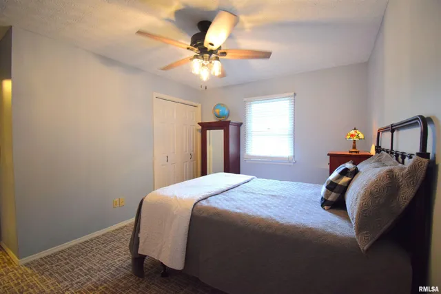 $315,000 | 417 Jay Drive, Mount Vernon, IL 62864