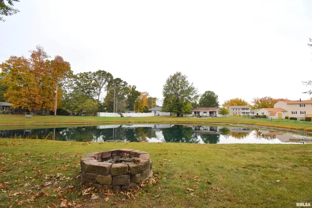 $315,000 | 417 Jay Drive, Mount Vernon, IL 62864