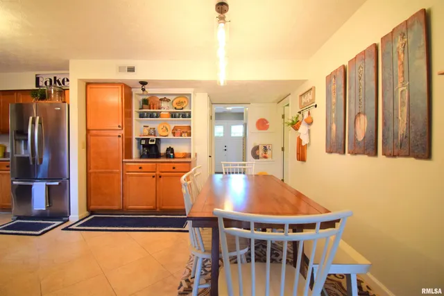 $315,000 | 417 Jay Drive, Mount Vernon, IL 62864