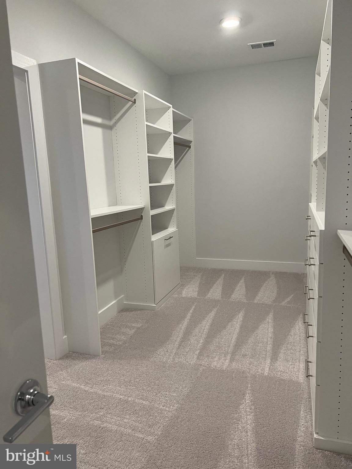 10150 Browns Mill Road Vienna, VA 22182 - Photo 12 of 20 Gallery Image 12