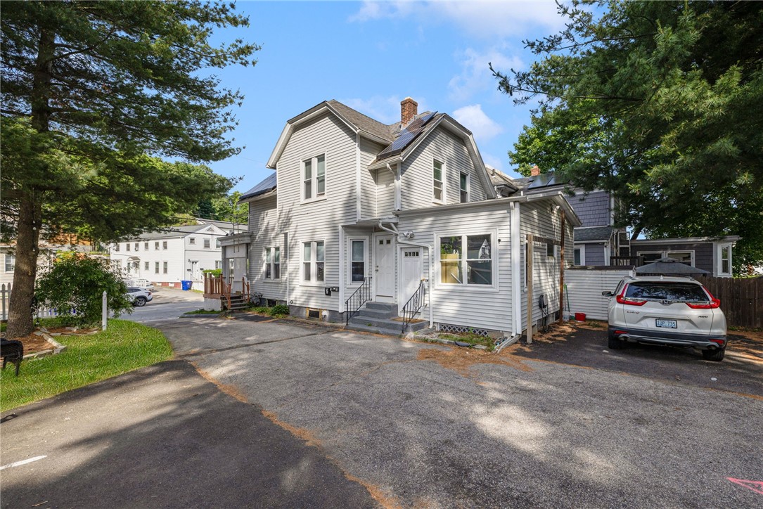 243 Killingly Street Providence, RI 02909 - Photo 9 of 46