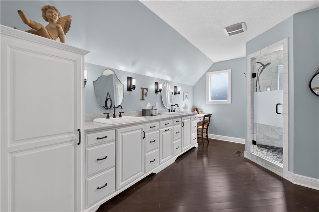 12816 Sagamore Road Leawood, KS 66209 - Photo 44 of 55