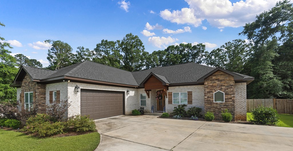 112 Laney Lane Dothan, AL 36305 - Photo 3 of 46