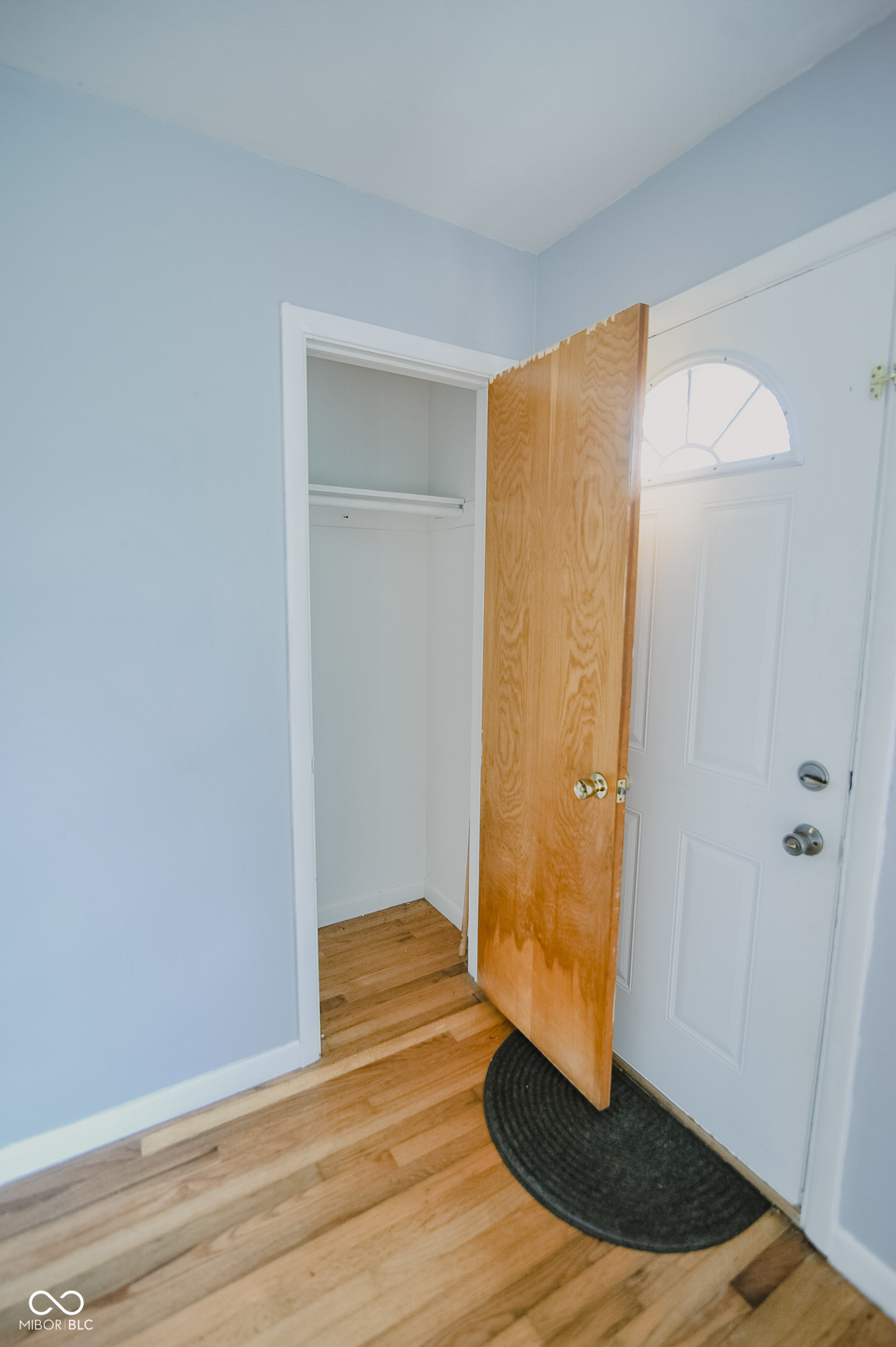 8325 Lake Road Indianapolis, IN 46217 - Photo 12 of 29