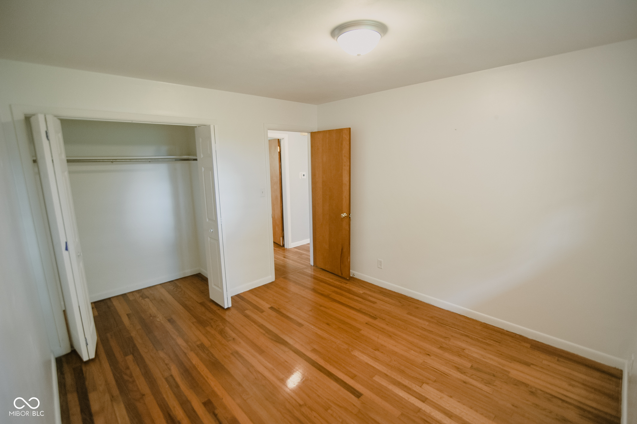 8325 Lake Road Indianapolis, IN 46217 - Photo 17 of 29