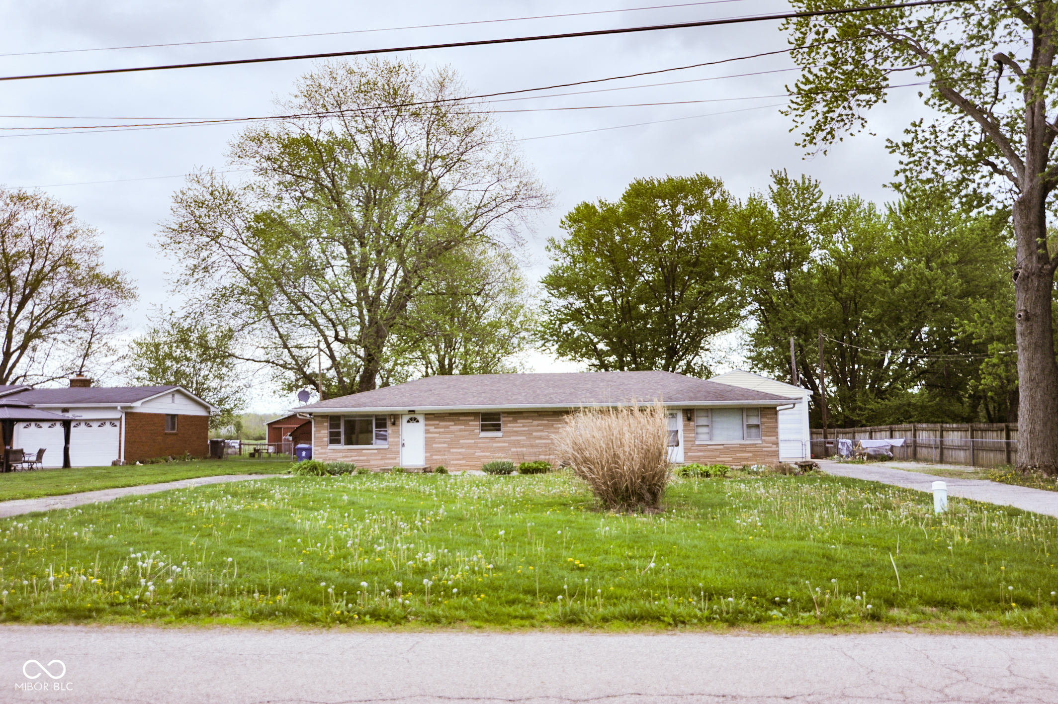 8325 Lake Road Indianapolis, IN 46217 - Photo 19 of 29