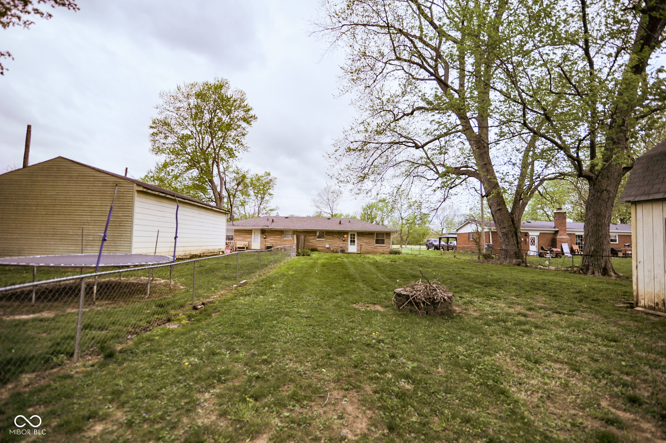 8325 Lake Road Indianapolis, IN 46217 - Photo 22 of 29
