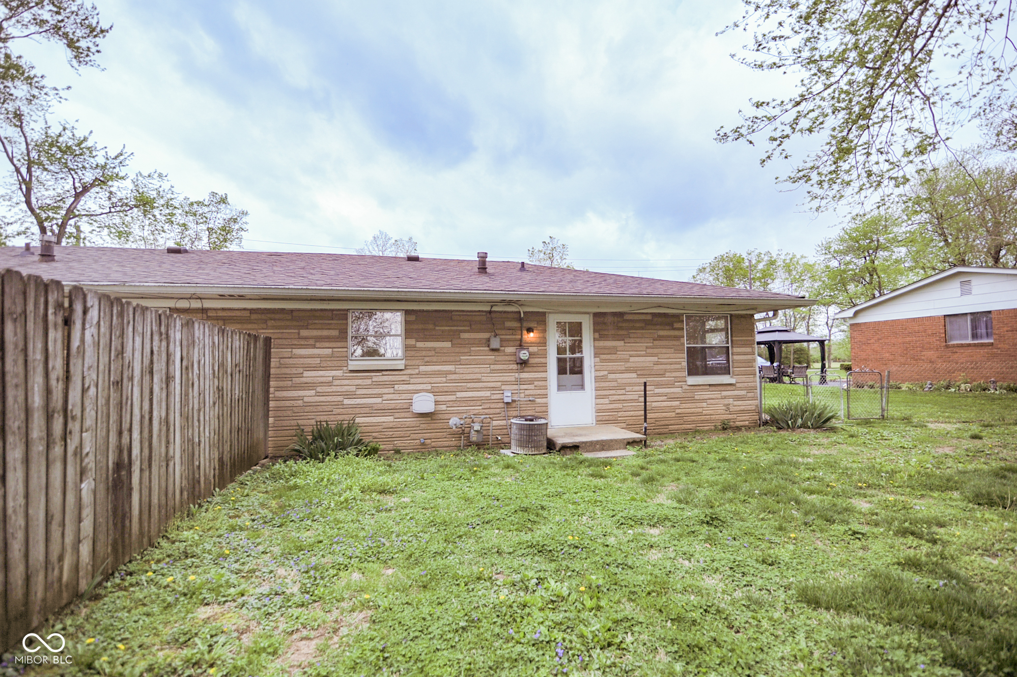 8325 Lake Road Indianapolis, IN 46217 - Photo 25 of 29