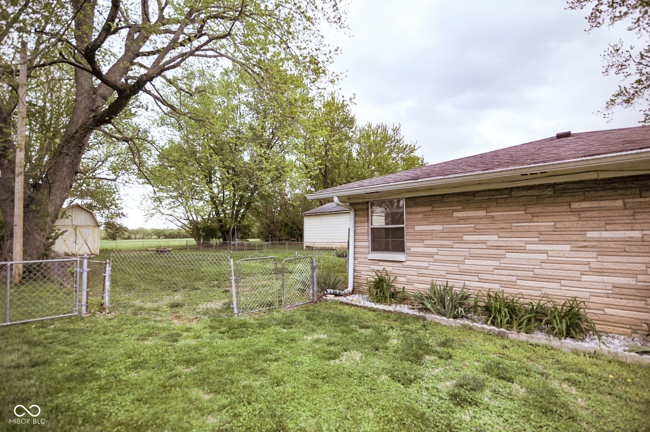 8325 Lake Road Indianapolis, IN 46217 - Photo 26 of 29
