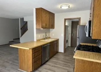 $2,150 | 17553 Ionia Path, Lakeville, MN 55044