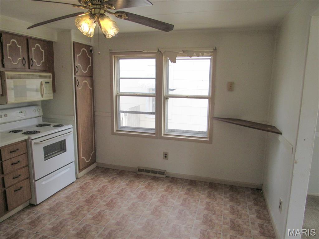 209 West 2nd S Street Mount Olive, IL 62069 - Photo 6 of 14