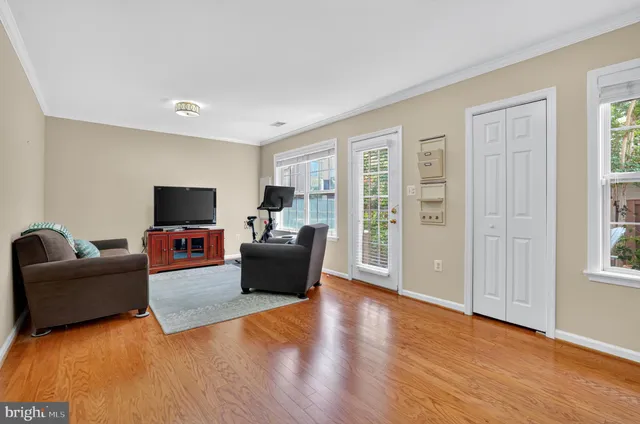 $850,000 | 2411 Gorgas Place, Alexandria, VA 22311