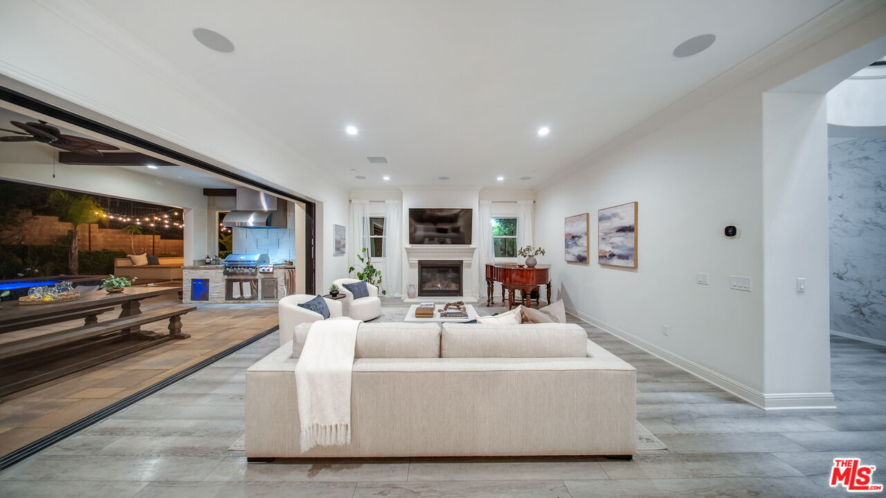 20111 Piccadilly Lane Porter Ranch, CA 91326 - Photo 5 of 64