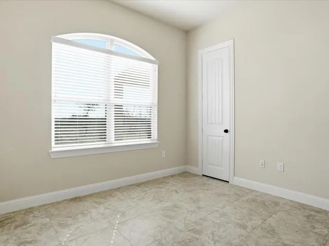 $539,000 | 4021 West J E Woody Road, Springtown, TX 76082