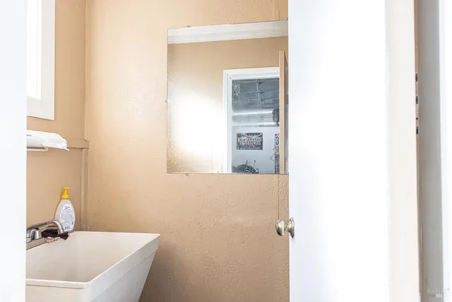 $1,685,000 | 101 Bailhache Avenue, Healdsburg, CA 95448