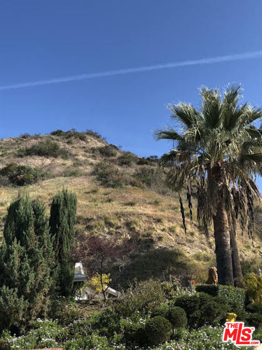 0 North Idlewood Road Glendale, CA 91202 - Photo 7 of 10 a view of a field