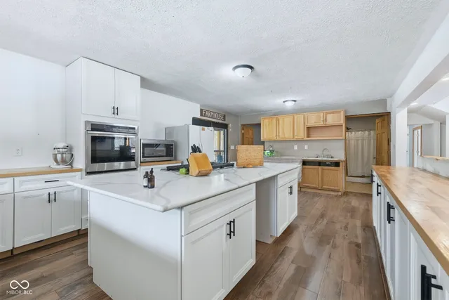 $700,000 | 3524 Dollsberry Lane, Nashville, IN 47448