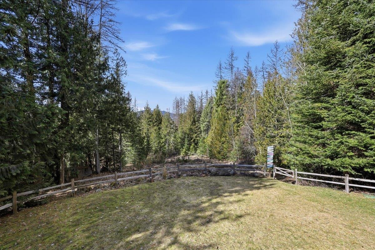 912 Deer Valley Road Newport, WA 99156 - Photo 30 of 43