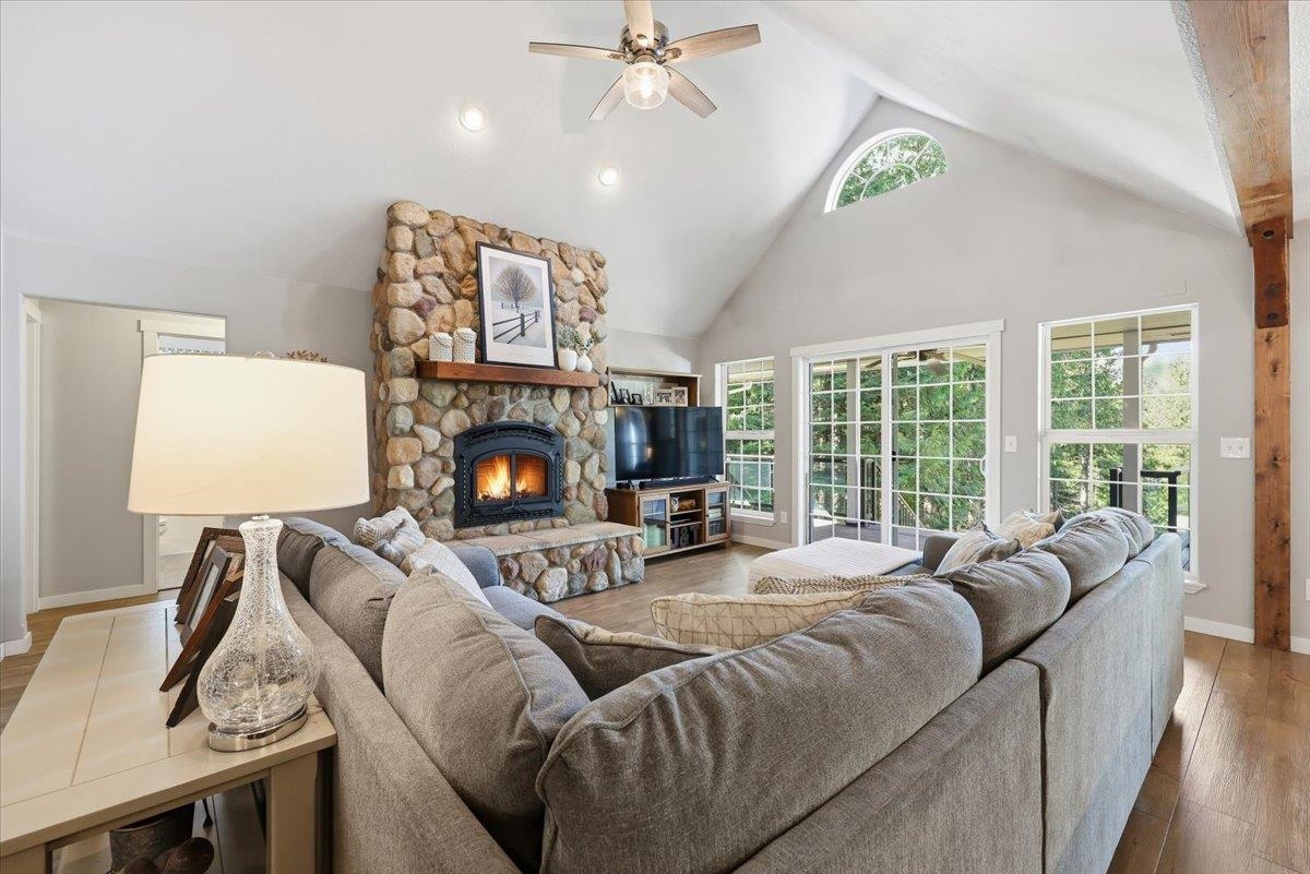 912 Deer Valley Road Newport, WA 99156 - Photo 7 of 43