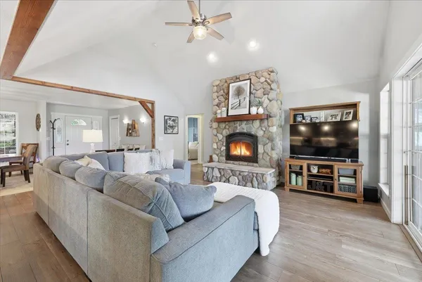 $699,500 | 912 Deer Valley Road, Newport, WA 99156