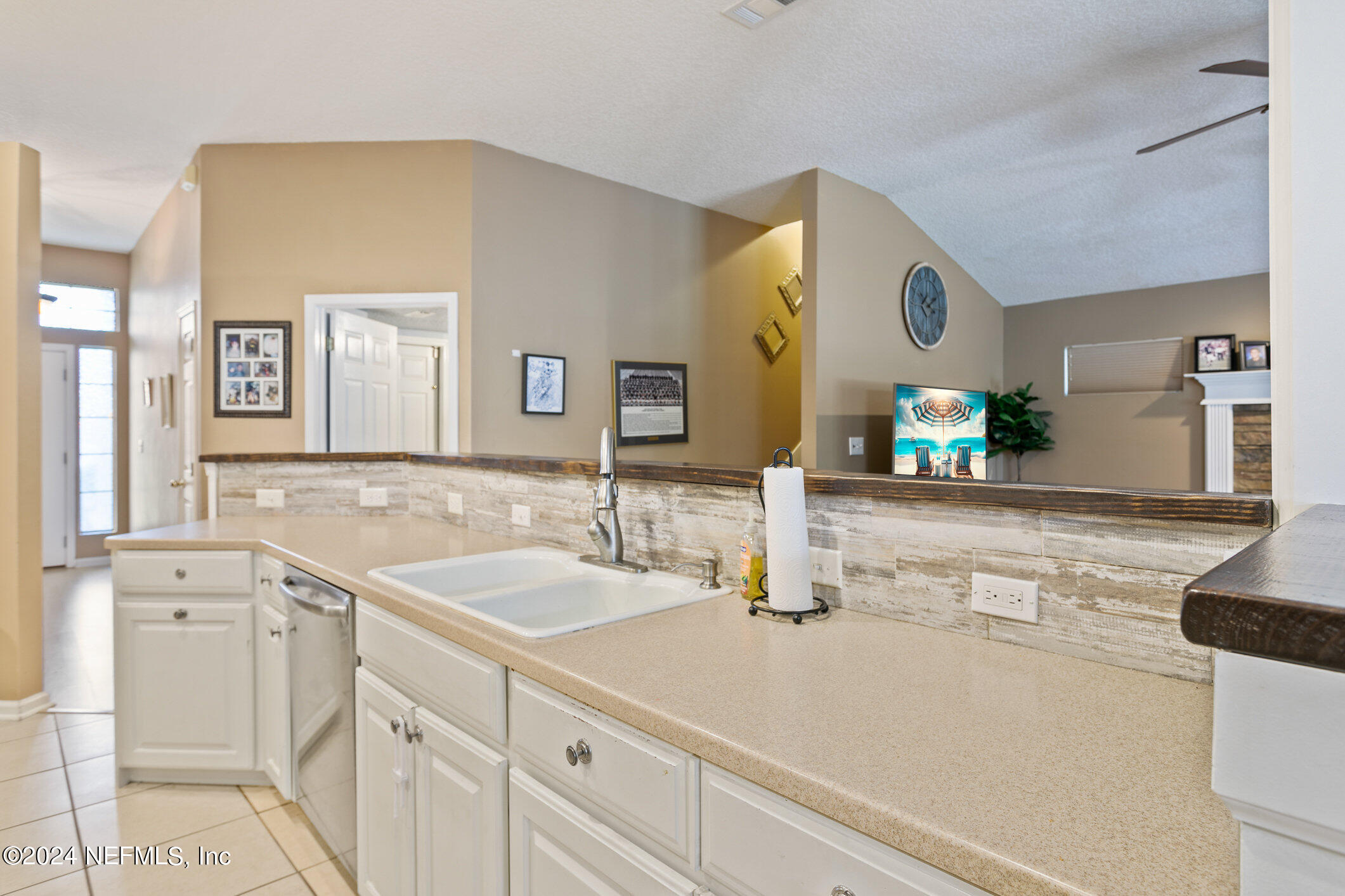809 Mill Pond Court St. Johns, FL 32259 - Photo 11 of 50 a bathroom with a sink and a mirror