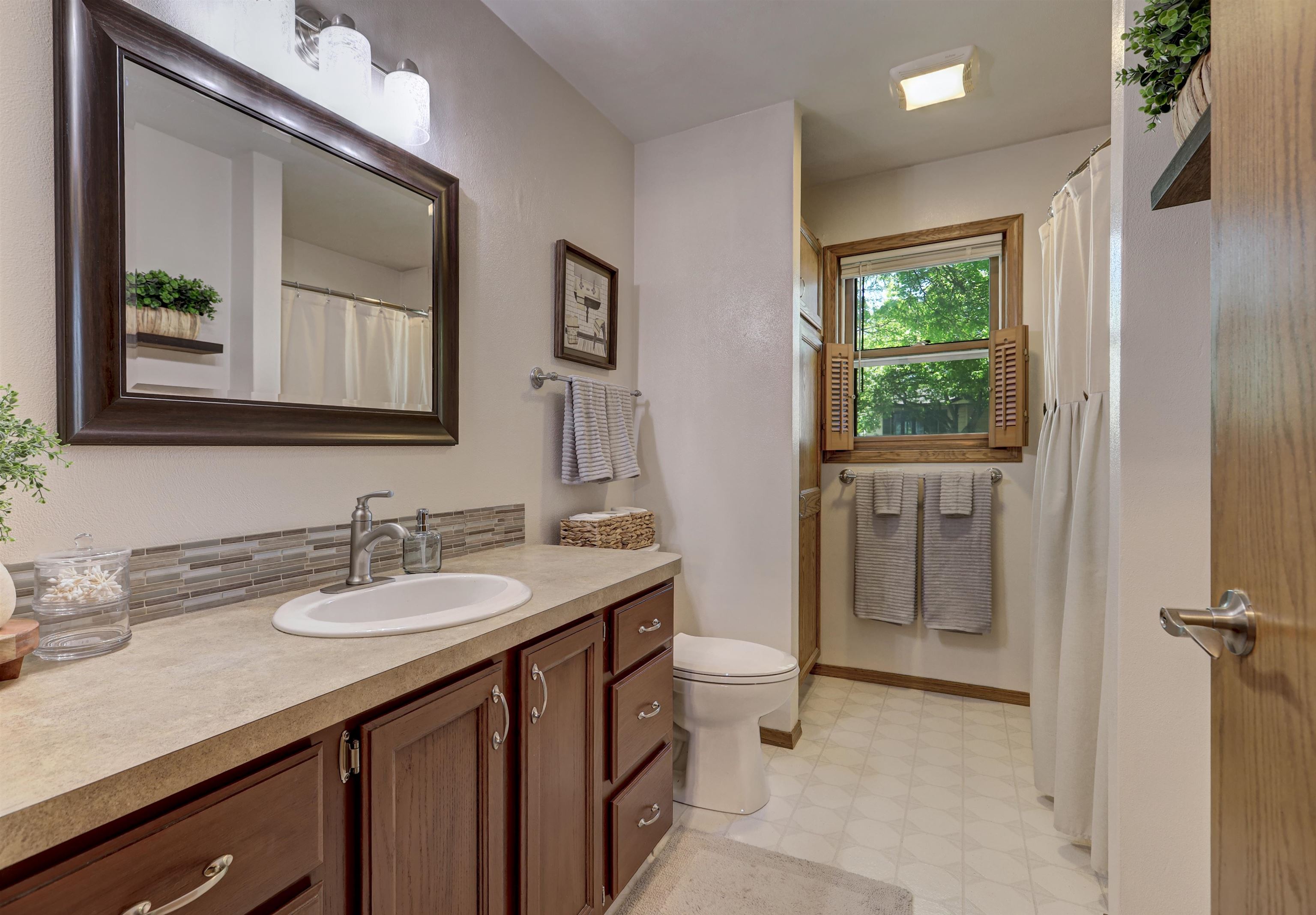 2909 South Summerset Drive Appleton, WI 54915 - Photo 18 of 42