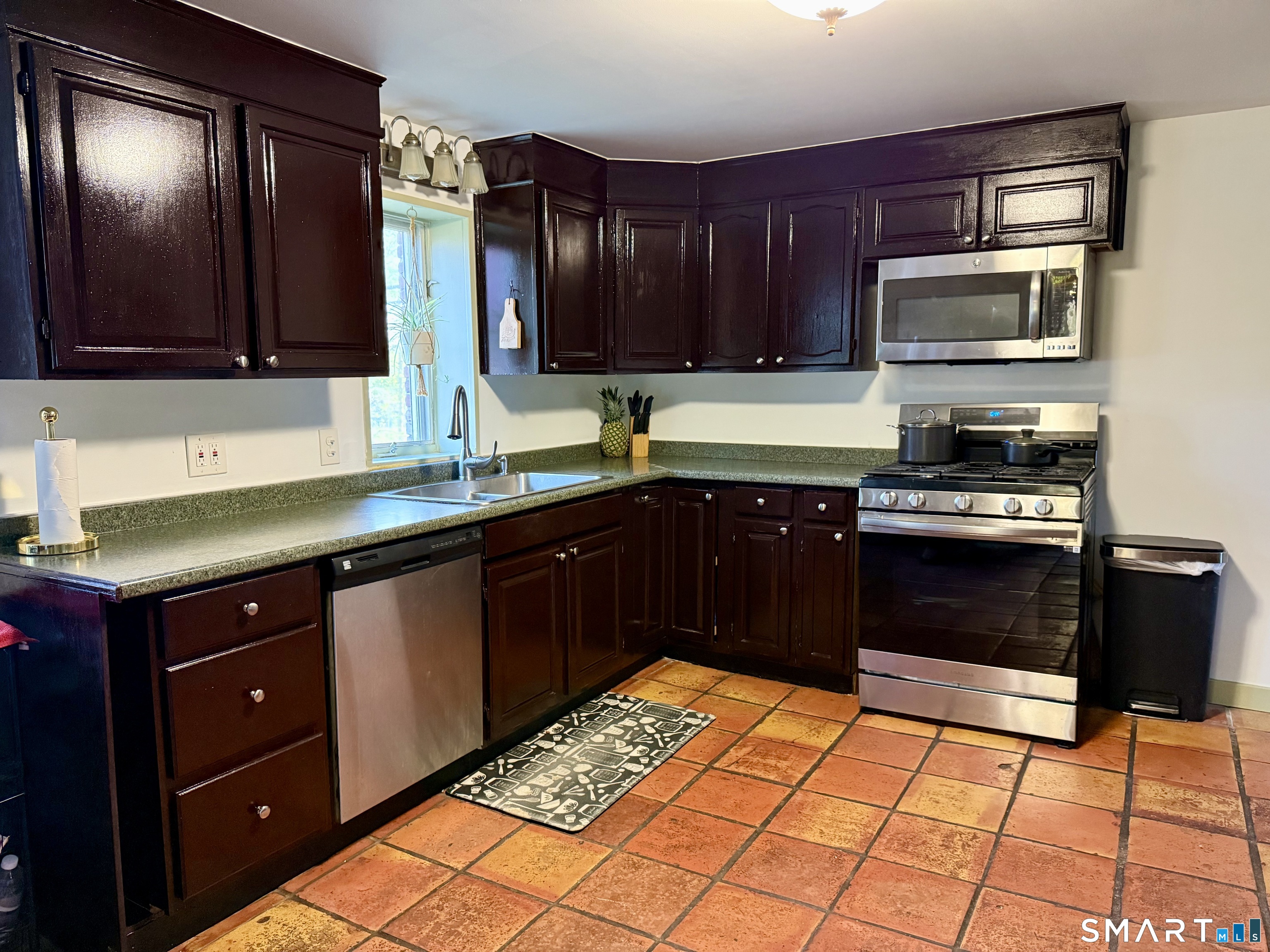 61 Crane Road Ellington, CT 06029 - Photo 11 of 26