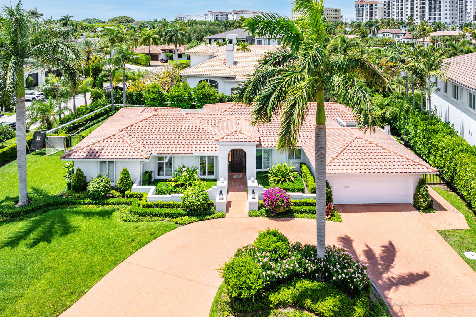 1251_Thatch_Palm_Drive_Aerial_02