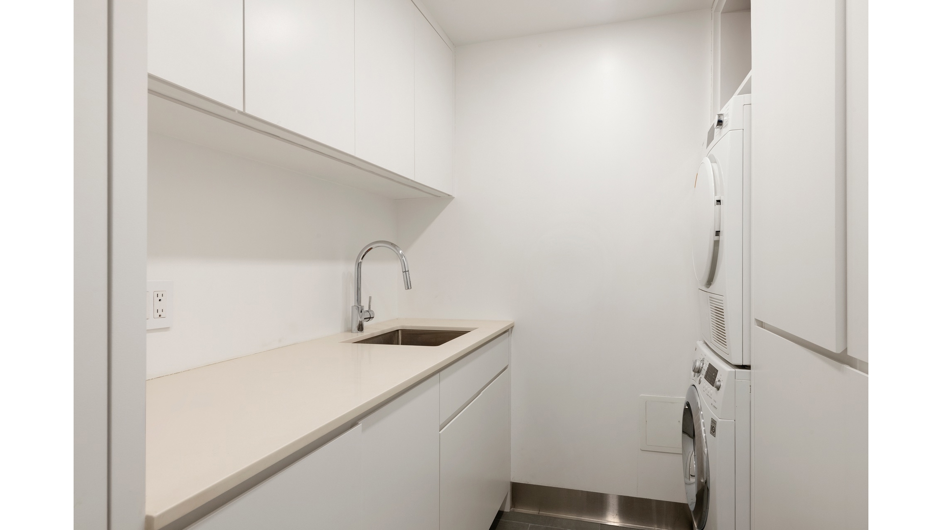 303 Greenwich Street, Unit 7BC Manhattan, NY 10013 - Photo 10 of 12