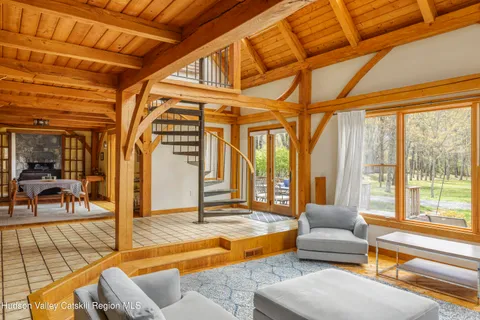 $1,195,000 | 115 Bellwood Lane, Saugerties, NY 12477