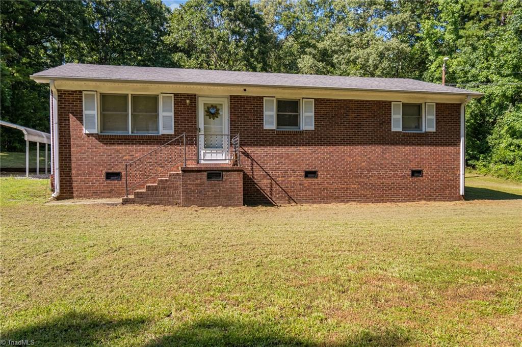 4988 Fairview Court Trinity, NC 27370 - Photo 4 of 19