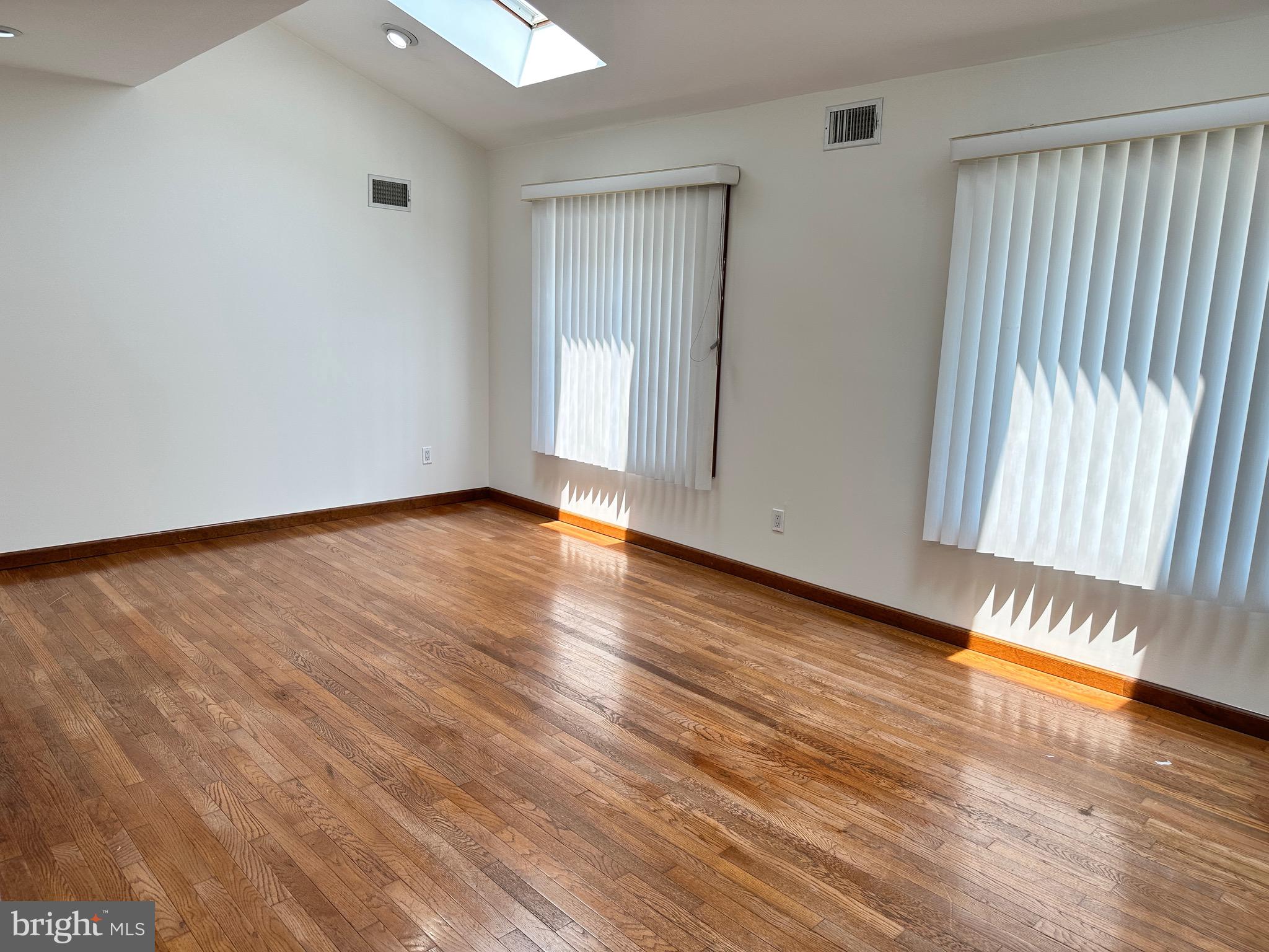 640 Kerper Street Philadelphia, PA 19111 - Photo 18 of 38