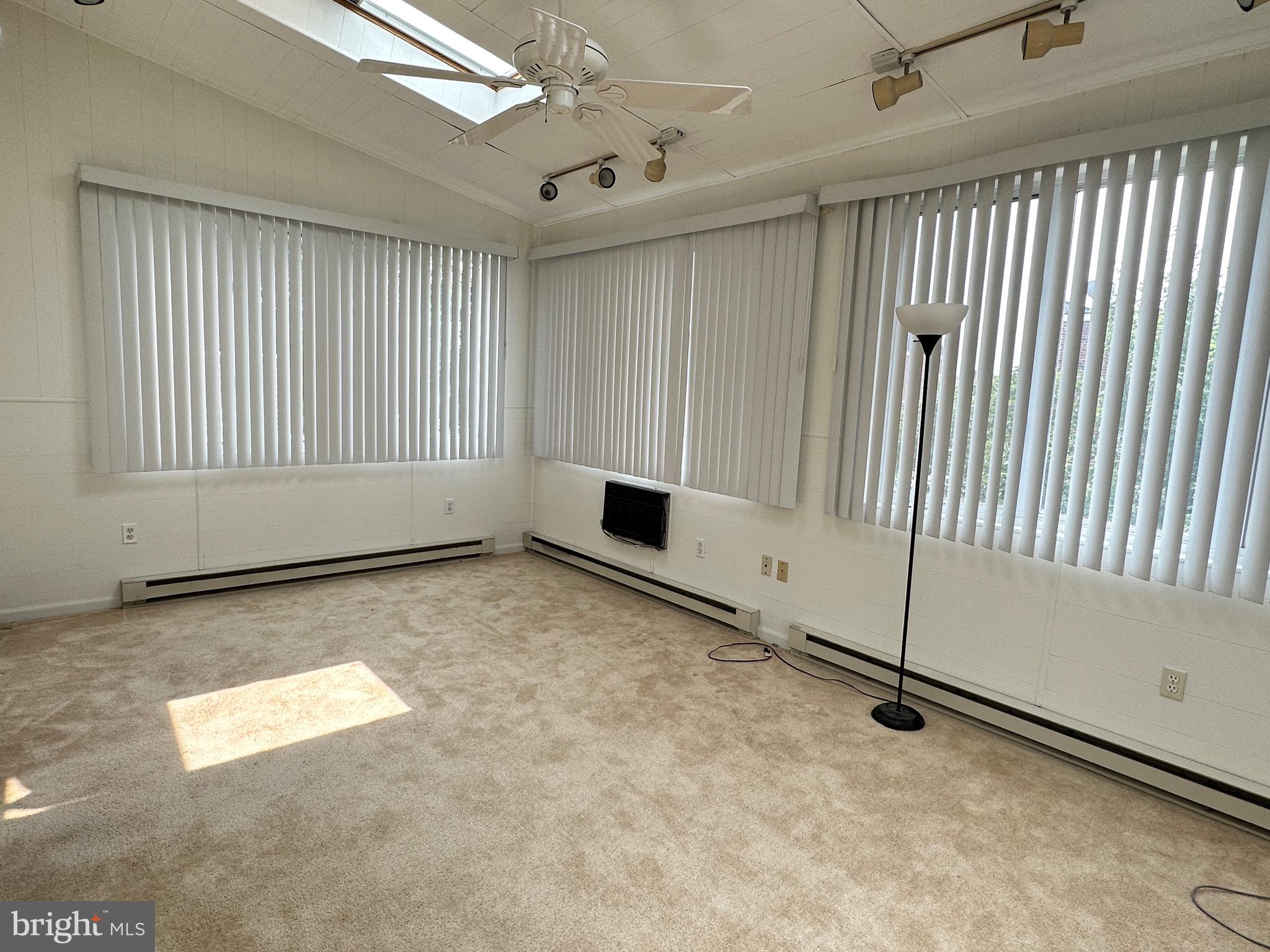 640 Kerper Street Philadelphia, PA 19111 - Photo 24 of 38