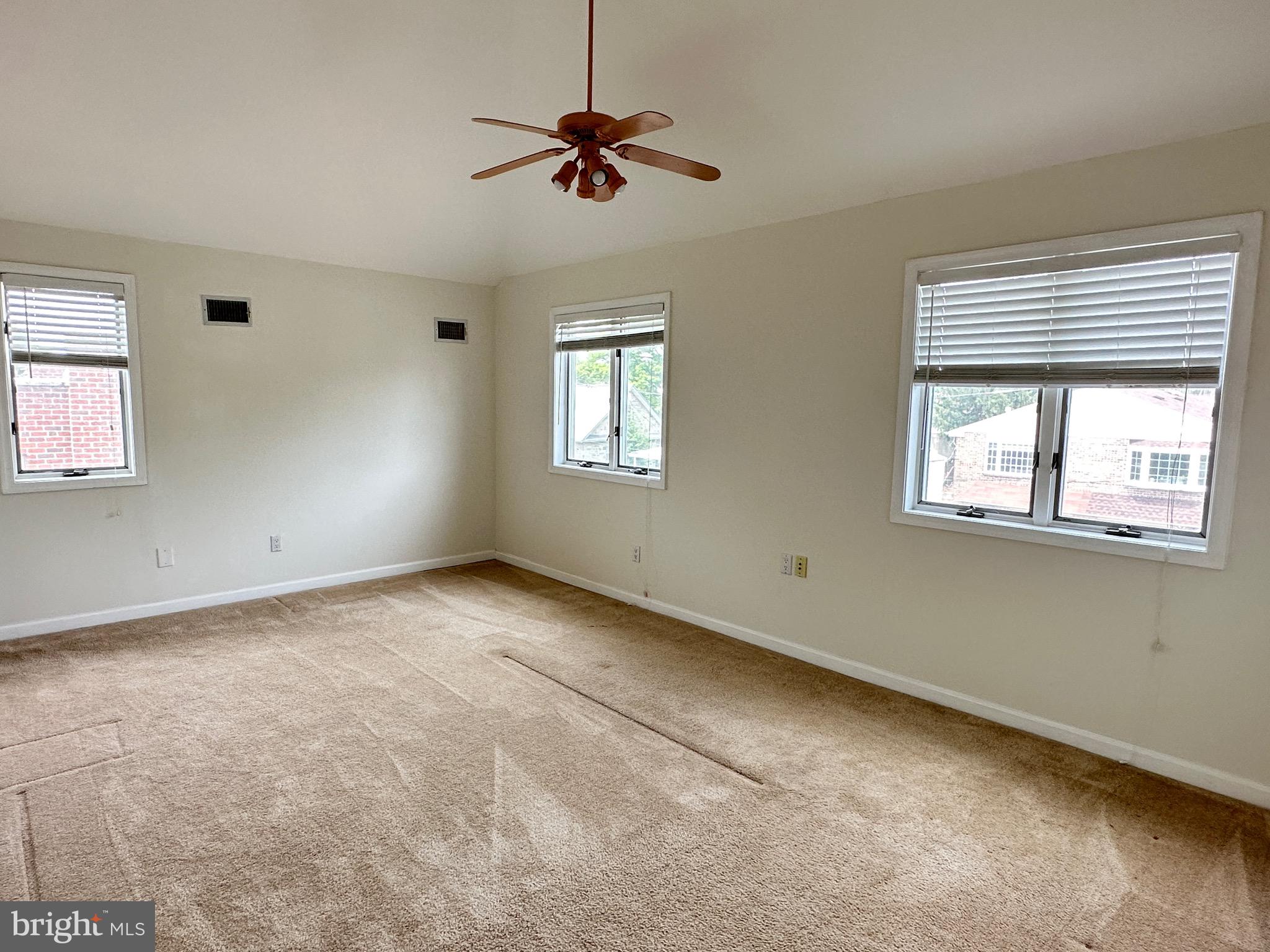640 Kerper Street Philadelphia, PA 19111 - Photo 33 of 38