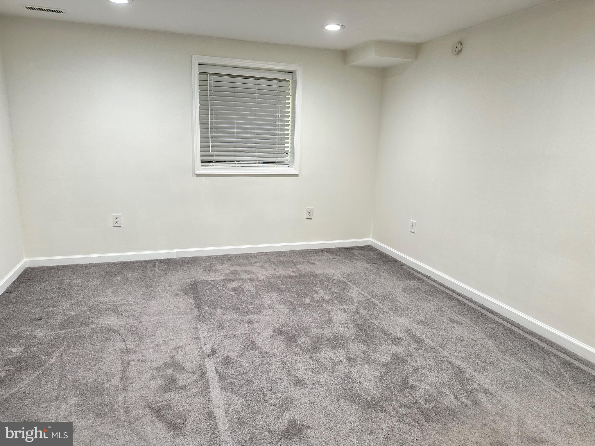 640 Kerper Street Philadelphia, PA 19111 - Photo 5 of 38