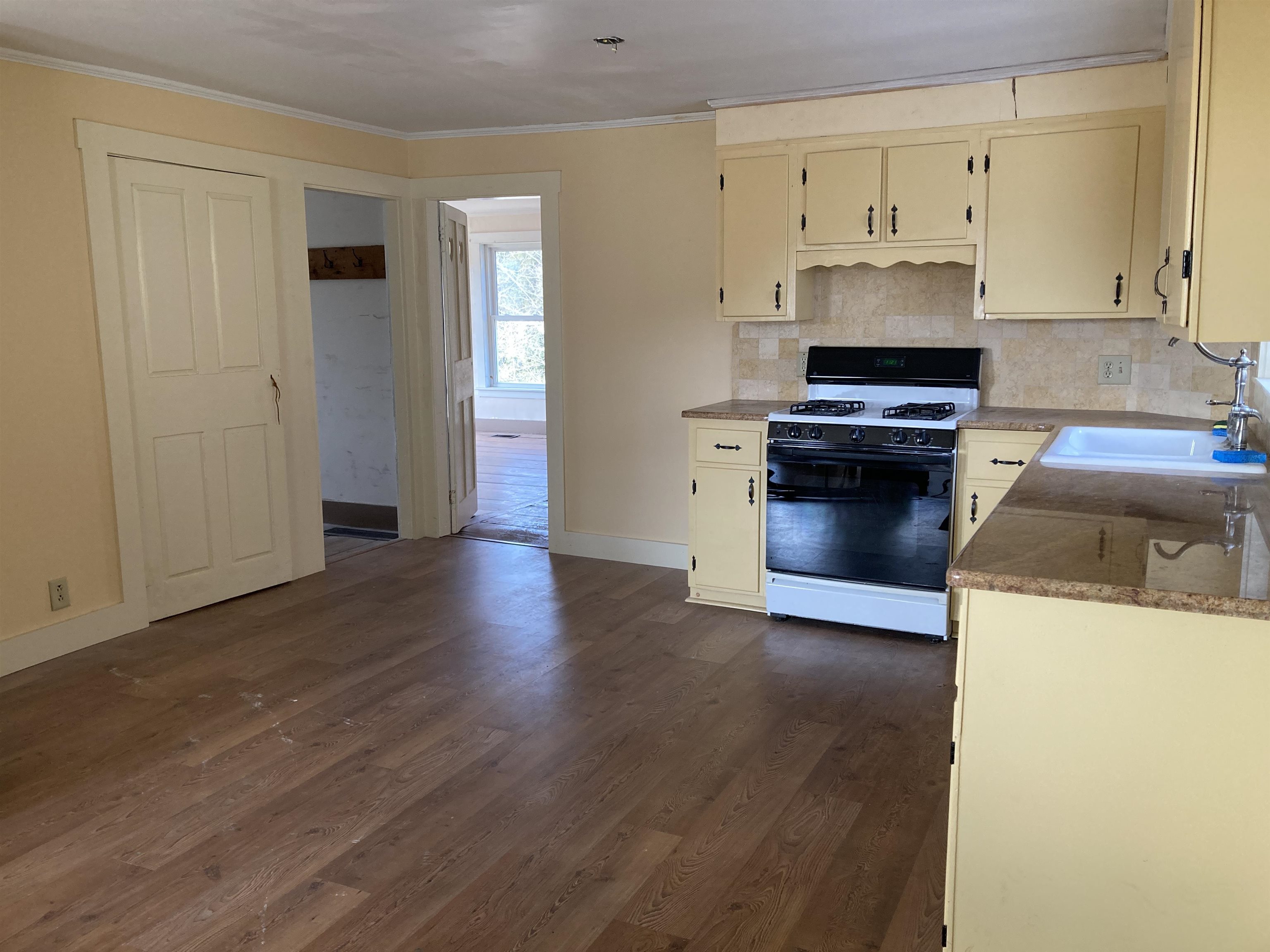 1152 Dearing Road Bethel, VT 05032 - Photo 18 of 24