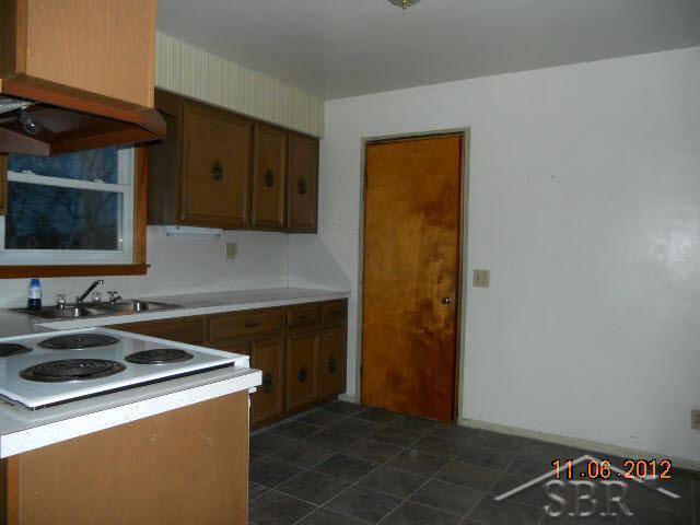 8873 State Millington, MI 48746 - Photo 2 of 8 20324680-1.JPG