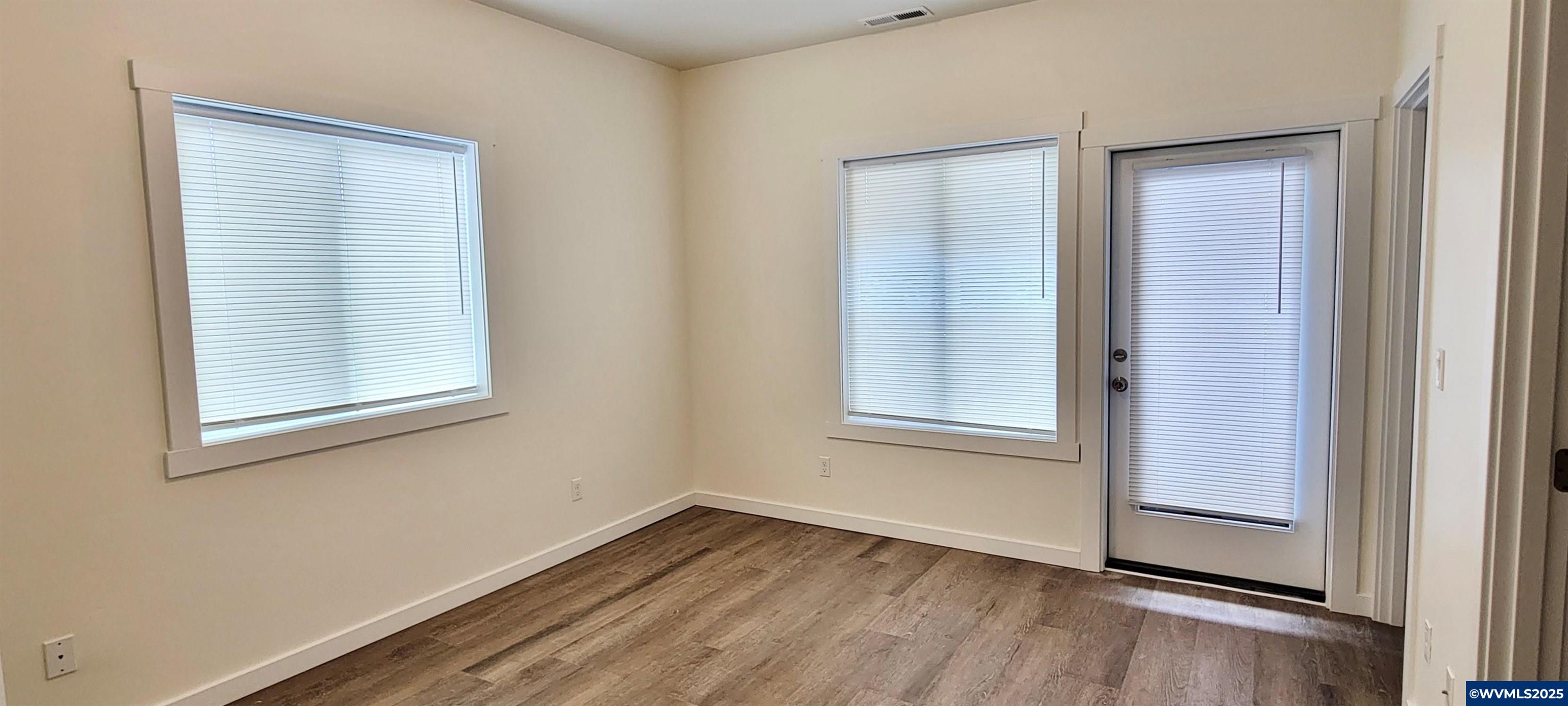 2141 Southwest 19th Street Redmond, OR 97756 - Photo 12 of 21