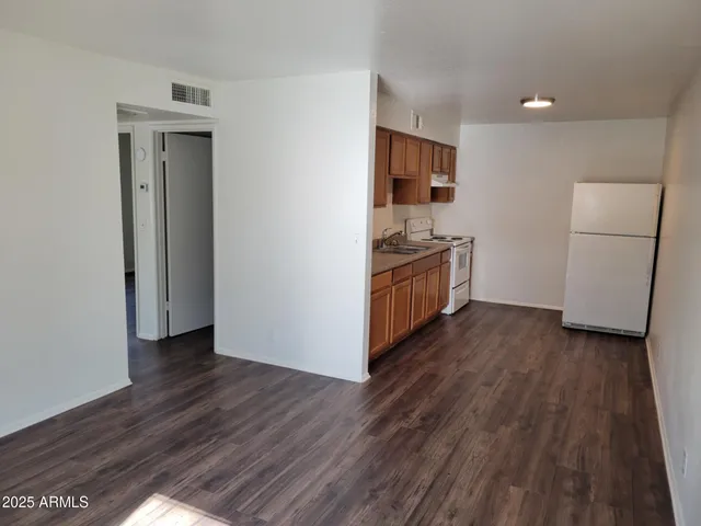 $925 | 2419 North Amarillo Street, Unit 16, Casa Grande, AZ 85122