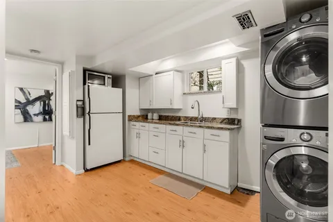 $1,550,000 | 6708 39th Avenue Southwest, Seattle, WA 98136