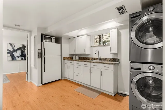 $1,550,000 | 6708 39th Avenue Southwest, Seattle, WA 98136