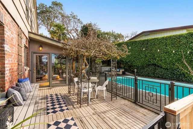 $1,550,000 | 6708 39th Avenue Southwest, Seattle, WA 98136