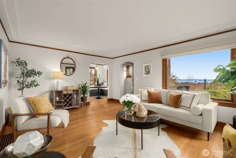 $1,550,000 | 6708 39th Avenue Southwest, Seattle, WA 98136