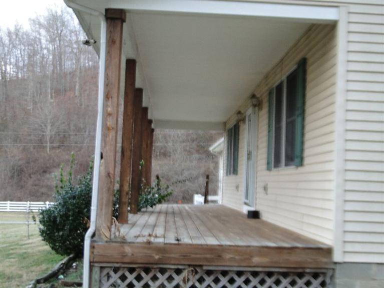 373 Saplin Fork Road Manchester, KY 40962 - Photo 5 of 18 Photo 5