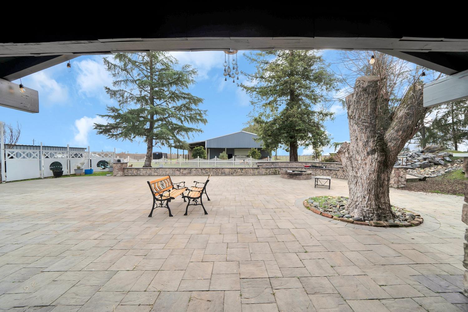 5420 East Jahant Road Galt, CA 95632 - Photo 28 of 73 a outdoor view with a sitting space