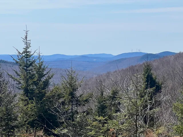 $124,000 | 10 Moose Alley, Rangeley, ME 04970