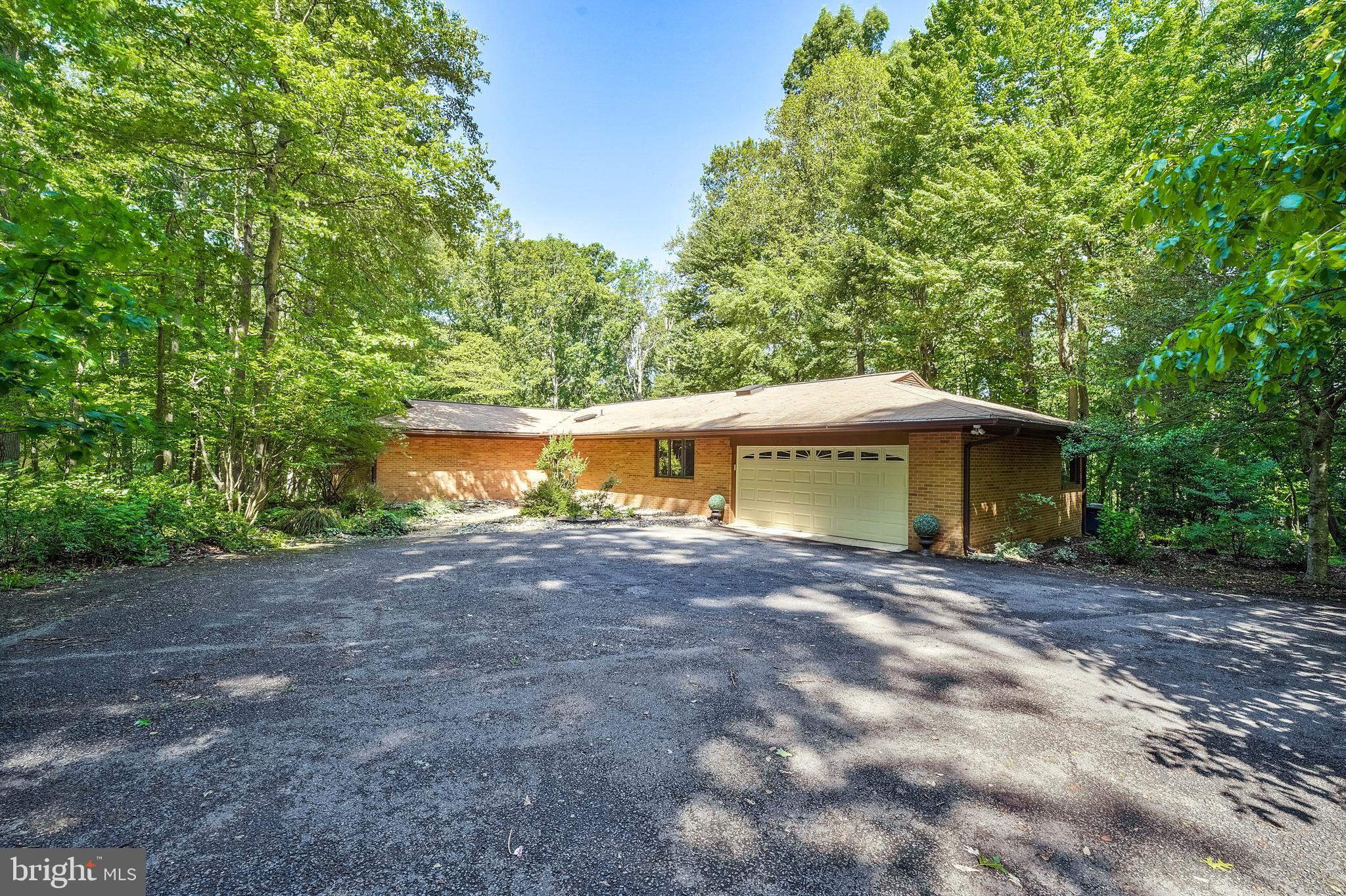 2026 Hunter Mill Road Vienna, VA 22181 - Photo 2 of 35